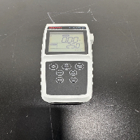 Thermo Scientific Eutech Handheld Meter Kit image 1